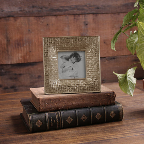 Beatriz Ball Nassau Frame